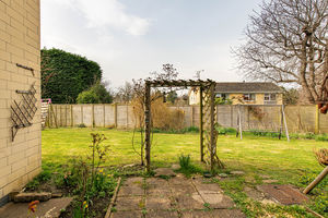 Photo 25- click for photo gallery